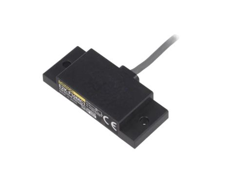 E2K-F10MC1 Czujnik pojemnościowy o zasięgu 010mm, konfiguracji wyjścia NPN / NO