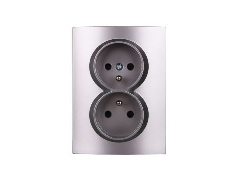 LOGI Gniazdo podwójne 2x2P+Z kompletne z przesłoną styków śrubowe 16A 250V Srebrny 25211