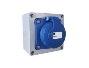 Gniazdo natynkowe 2P+Z 16/250 w obudowie IP65 105-105-66, dławik PG-13 w komplecie 6180-00