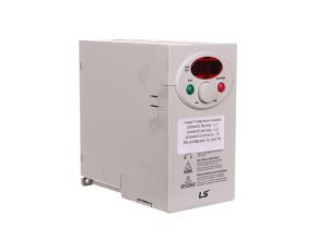 Falownik 1-fazowy 230V 0,4kW 2,5A SV004iC5-1F