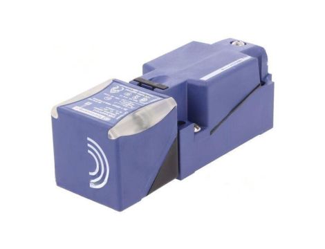 XS8C4A4PCG13 Czujnik indukcyjny, 040mm, PNP / NO + NC, Uzas: 1248VDC, 200mA